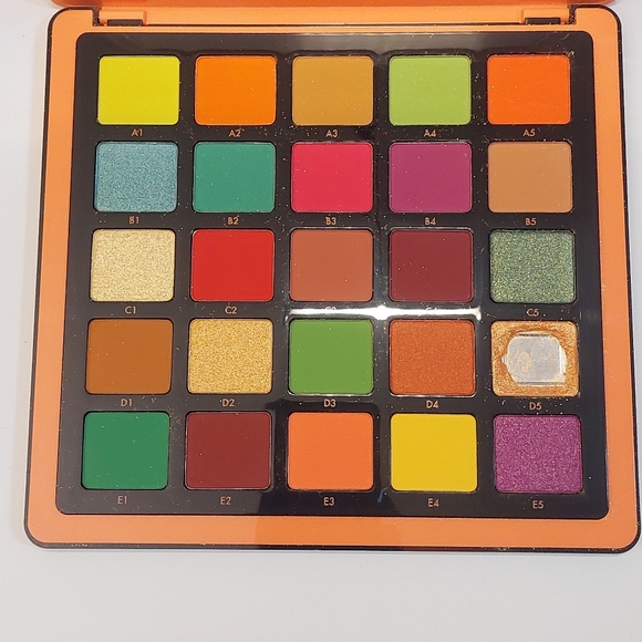 BNIB Anastasia Beverly Hills NORVINA Pro Pigment Volume 3 Palette - Picture 5 of 12